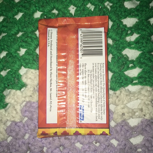 Hunchback of Notre Dame Trading Cards - Picture 2 of 2